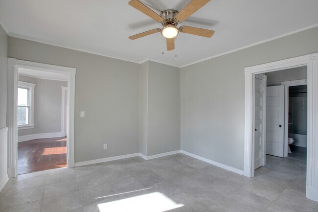 Building Photo - 325 Chestnut St