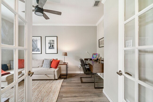 Building Photo - 6 Stickley Ct