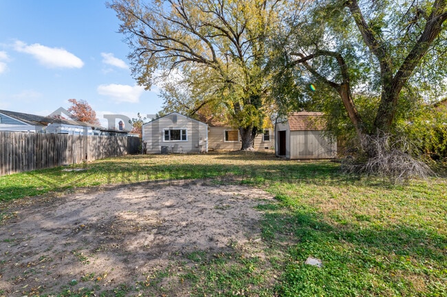 Building Photo - 1925 S Elizabeth St