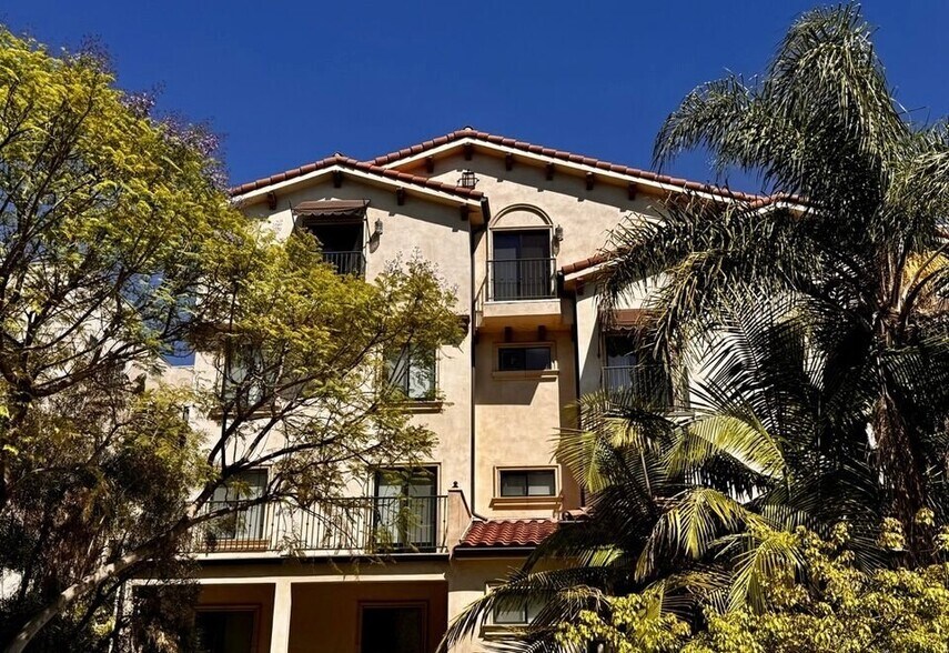Building Photo - 1146 Hacienda Pl