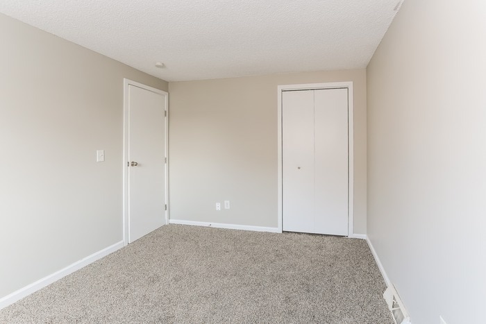 Building Photo - 2710 Moundcrest St