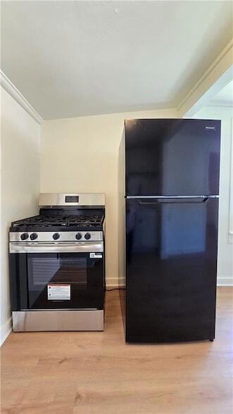 Building Photo - 805 Ave A