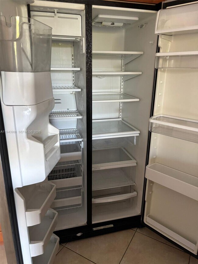 Building Photo - 901 Lyons Rd