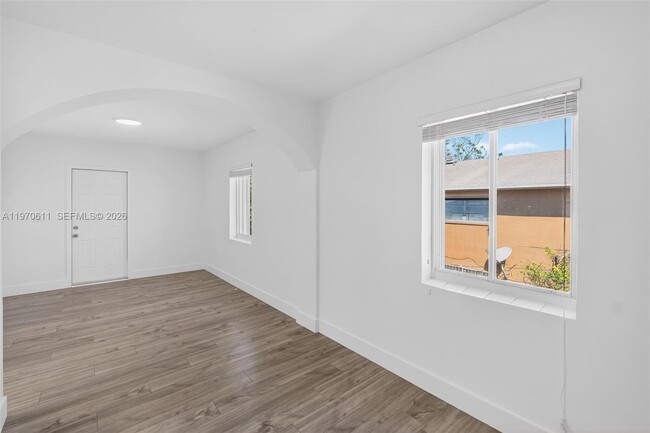 Building Photo - 1801 SW 5th St