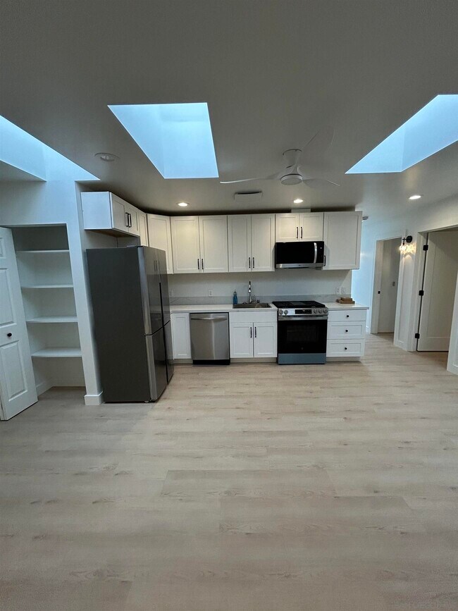 Building Photo - 1133 Sweetwater Ln