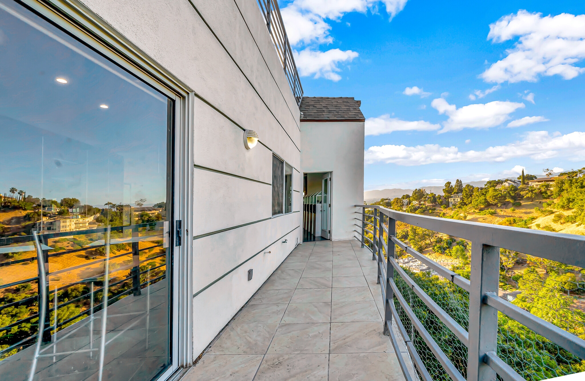 Building Photo - 3630 Avenida del Sol