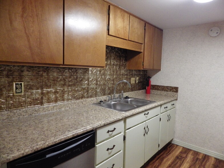KItchen view 3 - 510 E Gillespie St