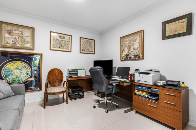 Building Photo - 500 SE Mizner Blvd