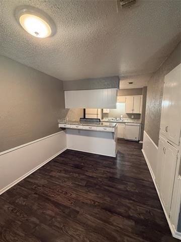 Building Photo - 708 E Pecan St