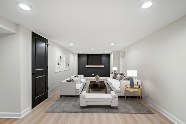 Building Photo - 6444 28th Pl