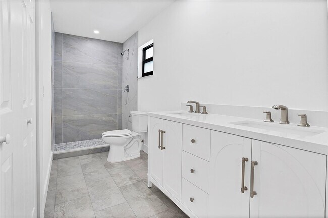 Building Photo - 391 NW 58th Ave