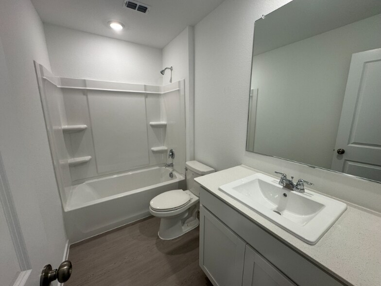 Building Photo - 12188 Steeplechase Dr