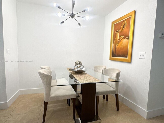 Building Photo - 12840 Vista Isles Dr