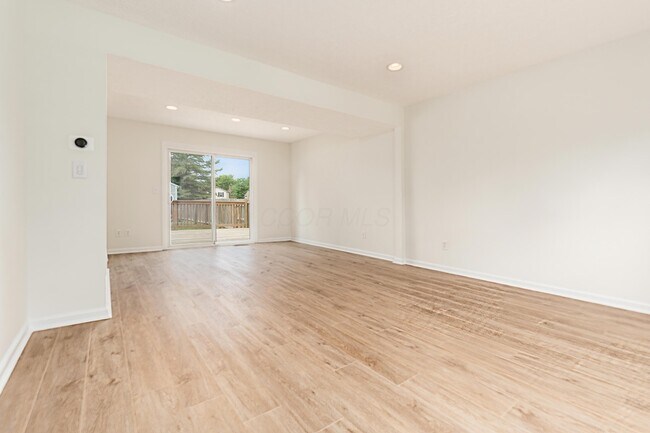 Building Photo - 8407 Covered Wagon Ct
