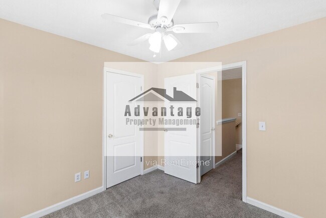 Building Photo - 382 Summer Hill Cir