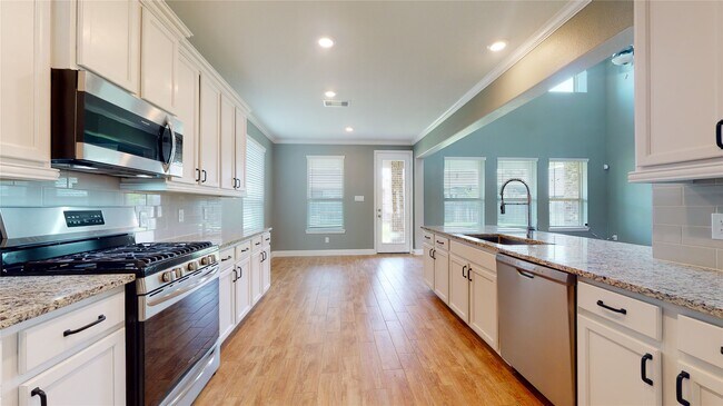 Building Photo - 17351 Grand Canyon Rd