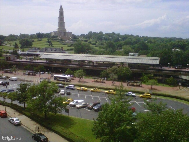 Building Photo - 113 N Fayette St