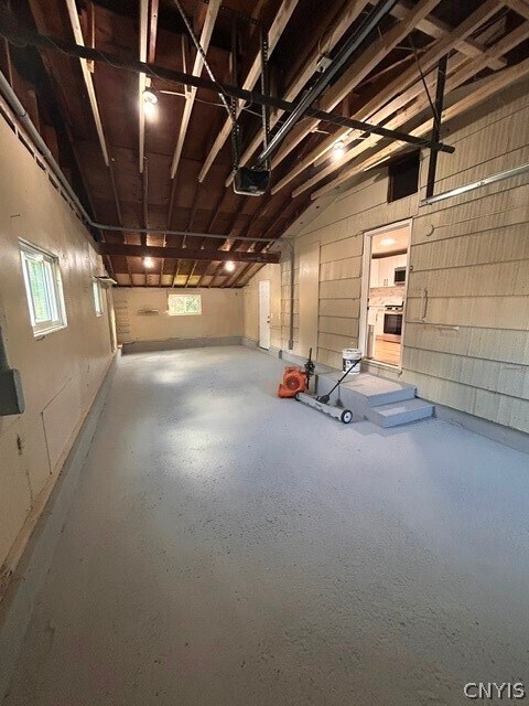 Building Photo - 213 Sunflower Dr