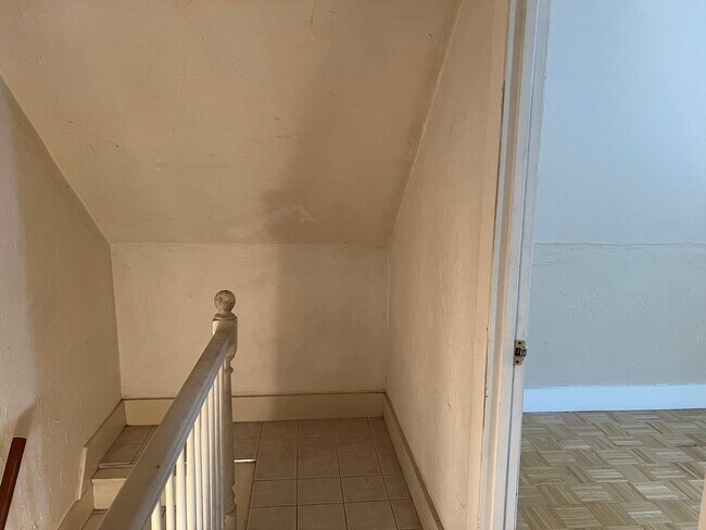 Building Photo - 21 Hamlet Pl