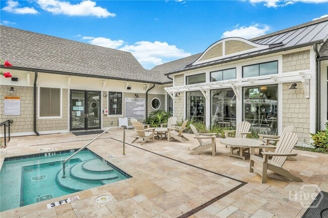 Building Photo - 145 Binscombe Ln