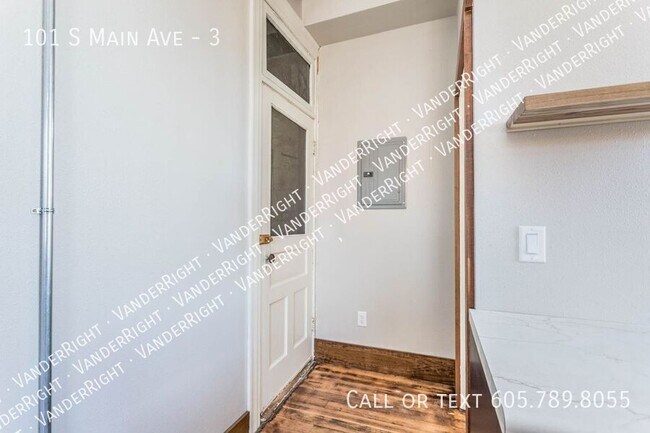 Building Photo - 101 S Main Ave