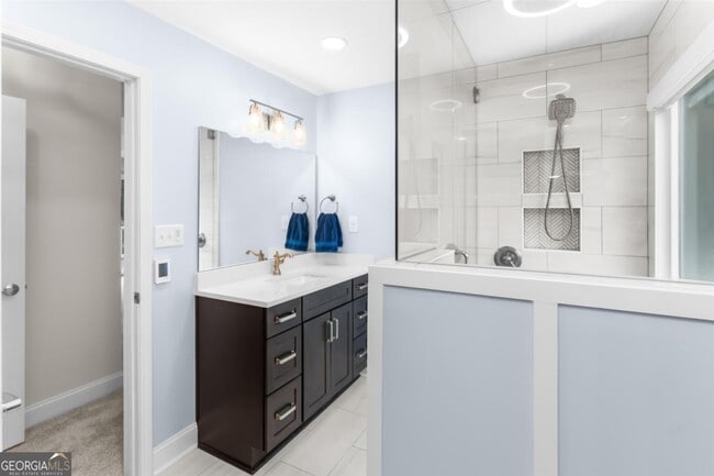 Building Photo - 1060 Old Rock Rd