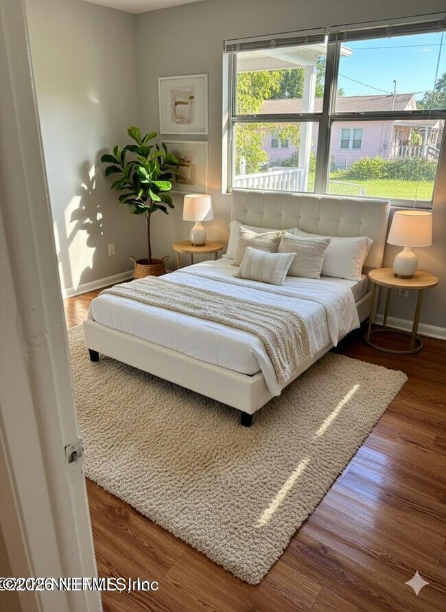 Building Photo - 2706 Palafox St