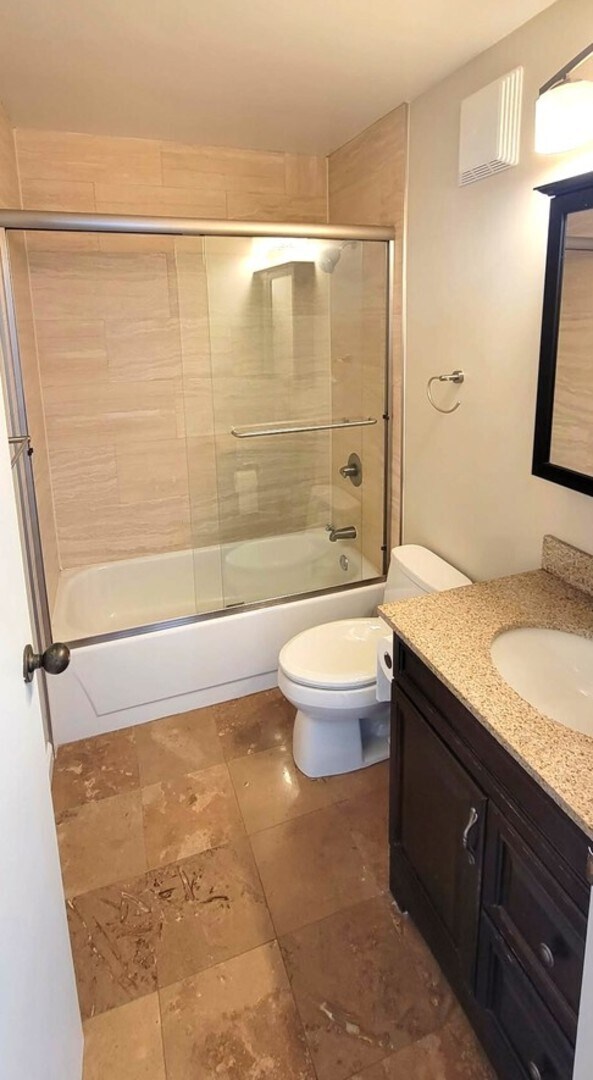 Building Photo - 1212N N La Salle Dr