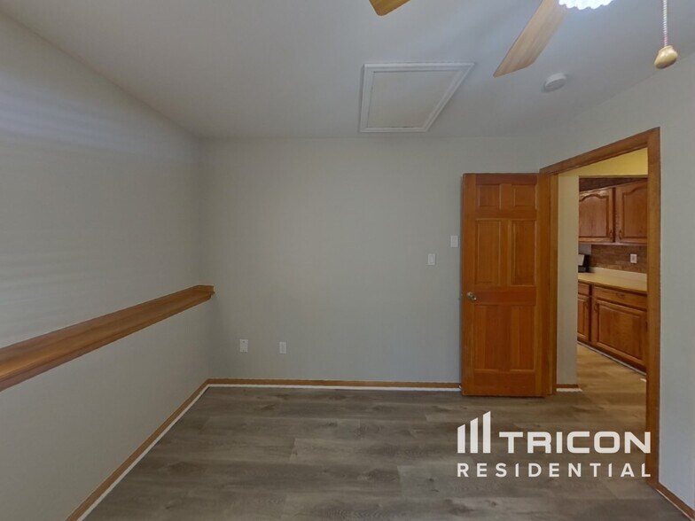 Building Photo - 820 Woodmoor Dr
