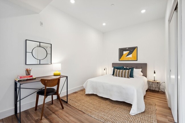 Building Photo - NEW One Bedroom in Brewerytown w/ Roofdeck & Gym!