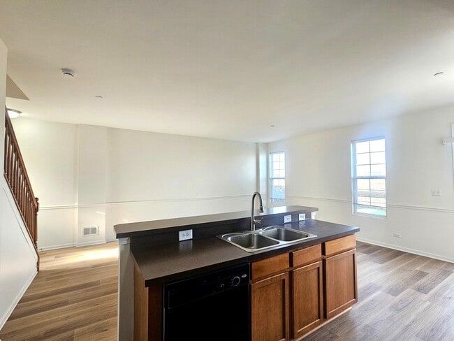 Building Photo - 171 Willoughby Ct