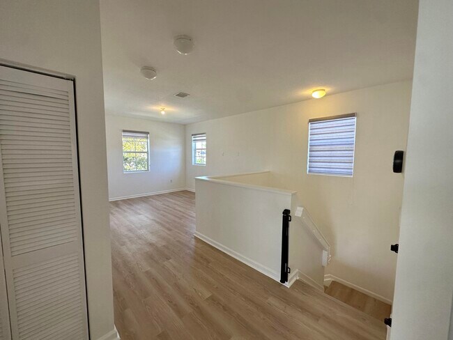 Building Photo - 11608 SW 246 Terrace