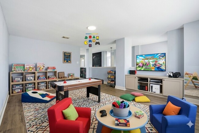 Building Photo - 11930 Longwood Garden Way