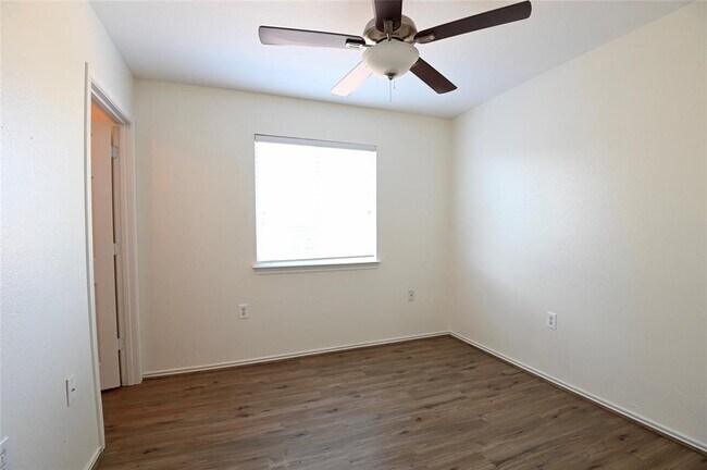 Building Photo - 5820 Angel Dr