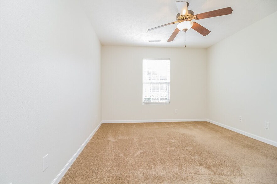 Building Photo - 1533 Passage Dr