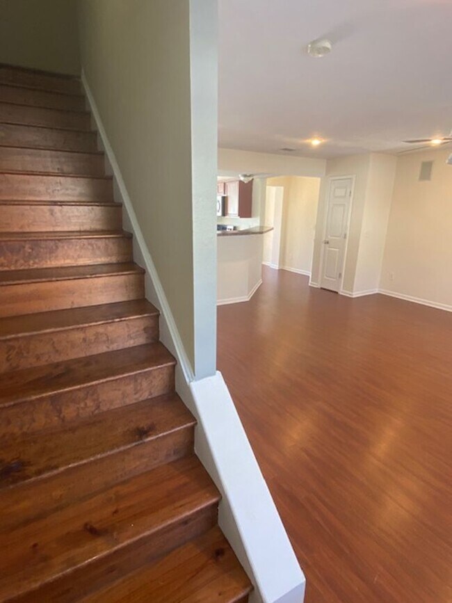 Building Photo - End Unit Townhouse Now Available at Barnes...