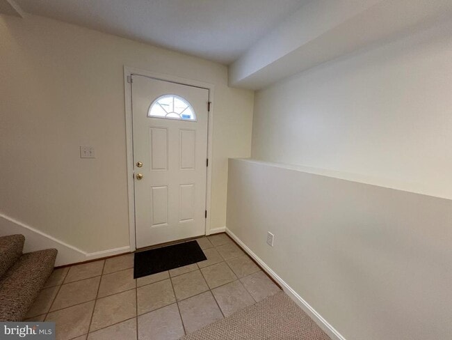 Building Photo - 5626 Tremont Dr