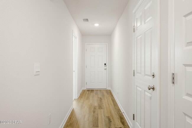 Building Photo - 5033 Rivergrass Dr
