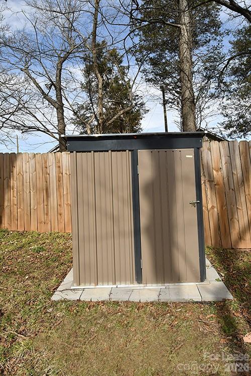 Building Photo - 746 Opal St