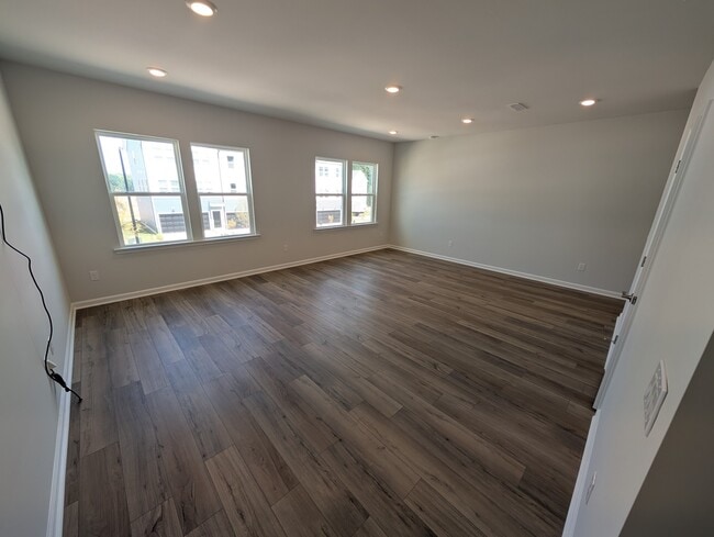 Building Photo - 1518 Tamarisk Ln