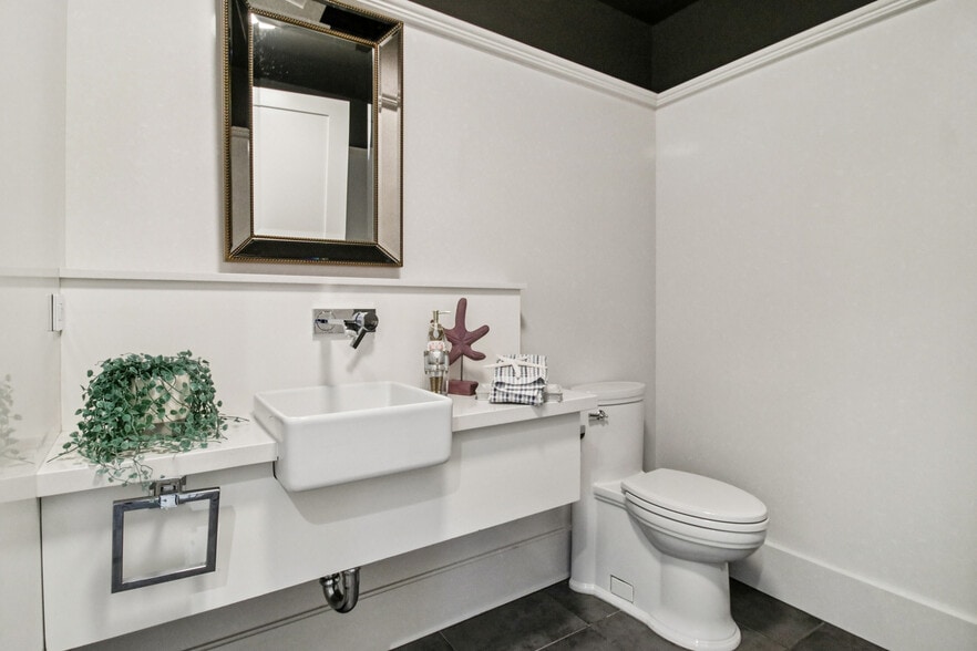 Building Photo - 356 Santana Row