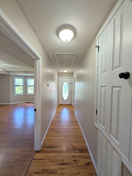 Building Photo - 358 Henson Ln