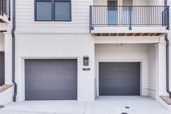 Building Photo - 308 Burgess Walk