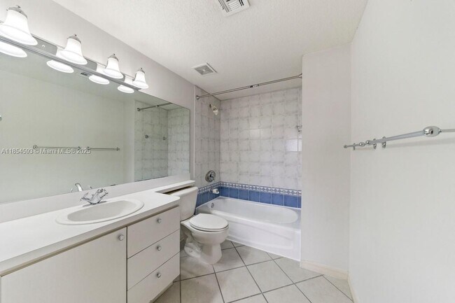 Building Photo - 3500 Coral Wy