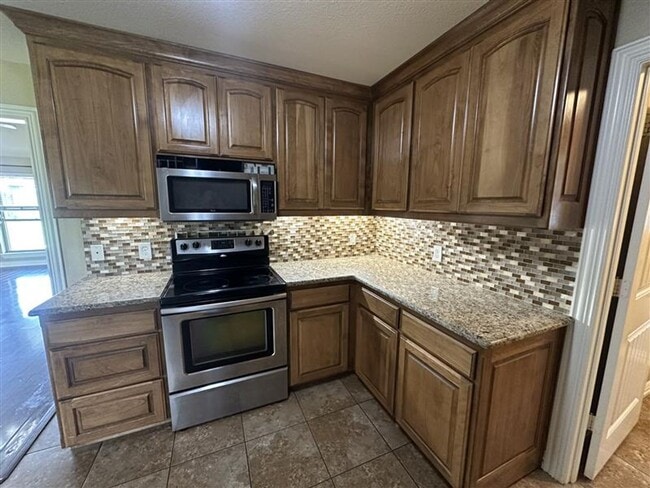 Building Photo - 11635 3 Chimneys Dr