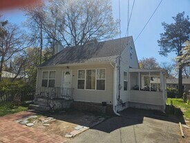 Building Photo - 30 Brushwood Dr