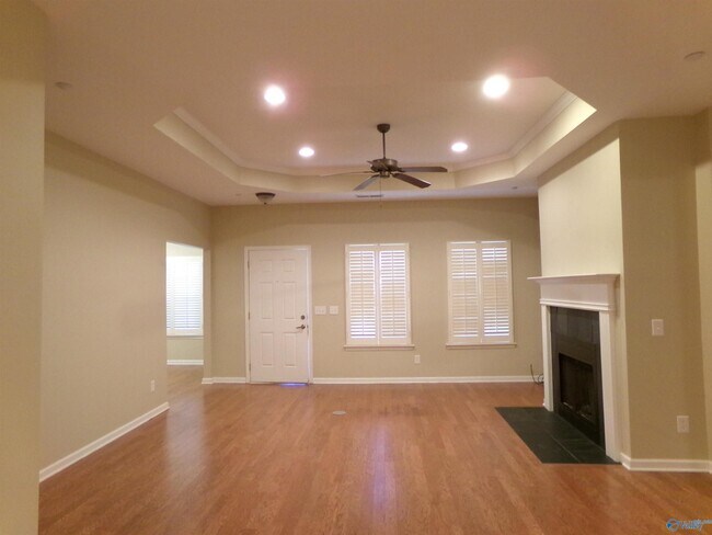 Building Photo - 65 Valley Way Cir SE