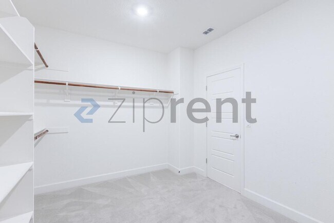 Building Photo - 5824 Highport Dr