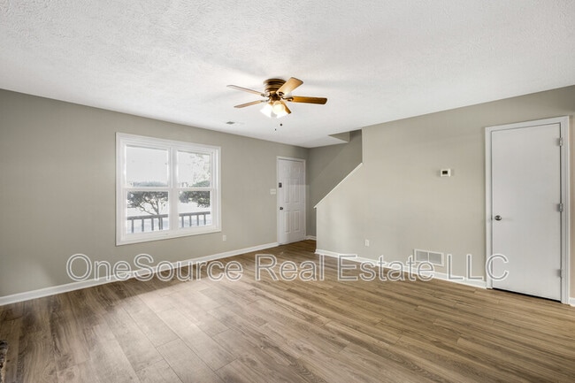 Building Photo - 2963 Lakemont Dr SW