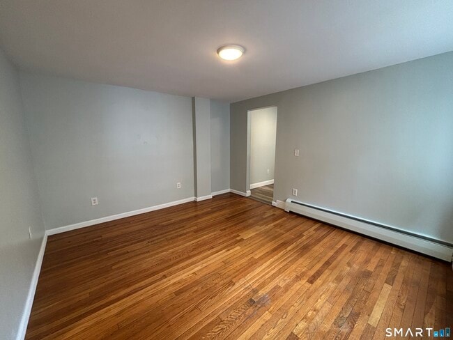 Building Photo - 213 Golden Hill St